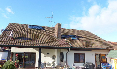 2.5 family house with blue view