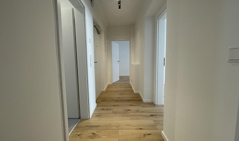 Erstbezug nach Renovierung 2-Zimmer-Wohnung mit Loggia und Einbauküche in Bamberg