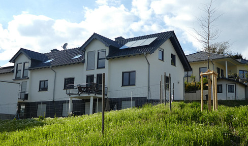 Exclusive semi-detached house in Essenheim – Experience the highest standard of living with stunning views.