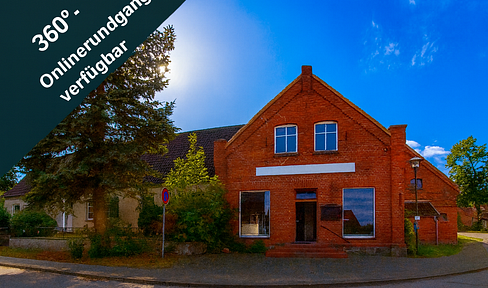 Large residential and commercial property with expansion potential - live, work & make dreams come true!