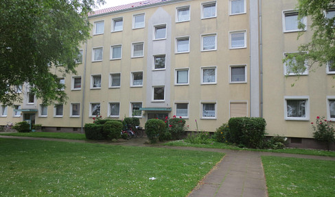 RESERVIERT: 2 1/2 ZKB, 58 m², Balkon, hell, ruhig