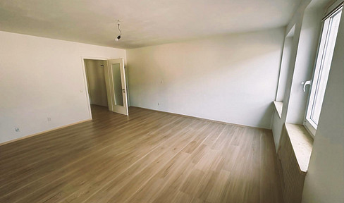 Commission-free 3-room apartment in Obergiesing with garage