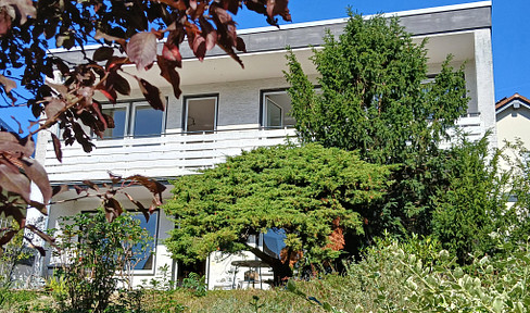 Freistehendes Einfamilienhaus m. Garage in Seeheim-Jugenheim v. privat