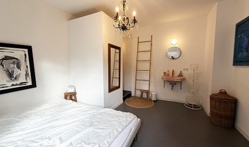 5% yield & commission-free - Furnished 2-room apartment in Leonberg - Incl. parking space & kitchen