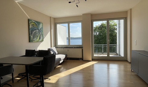 Helle möblierte Dreizimmerwohnung am Jungfernsee