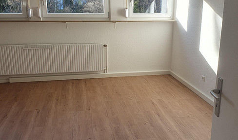 Helle, gut geschnittene 3-Zimmer-Wohnung mit Blick ins Grüne