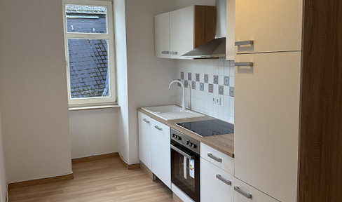 Charmante 3-Zimmer-Wohnung in ruhiger Jugendstilvilla - Erstbezug nach Renovierung, neue Einbauküche