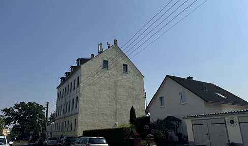 Teilsanierte 3-Zimmer-Wohnung mit Südbalkon & Einbauküche