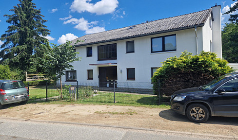 5 minutes by car from the Baltic Sea beach, well-maintained 1-room double bedroom unit (left) with fitted kitchen in Scharbeutz