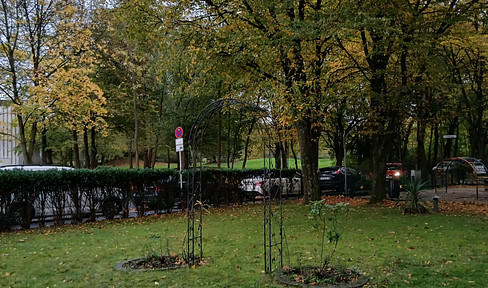 3-room first floor apartment with loggia in Cologne-Urbach