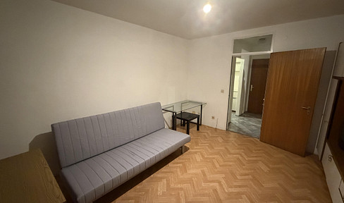 Small studio apartment with balcony Egger-Lienz-Straße
