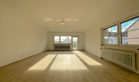 Renovierte 4-Zimmer-Wohnung mit XXL Dachterrasse