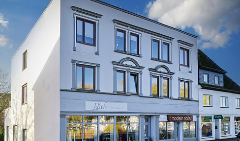 Wedel, top location, quiet, central, water view| vacant 4-room apartment| approx. 86 m² | commission-free