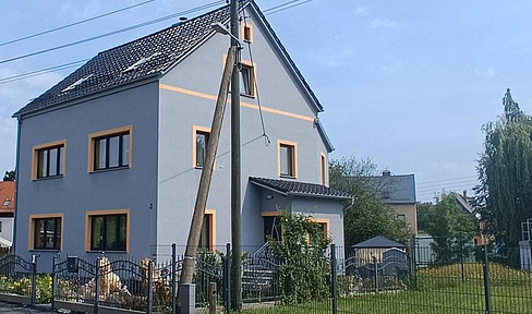 Detached large single-family house Two-family house completely renovated ready to move into in St.Egidien