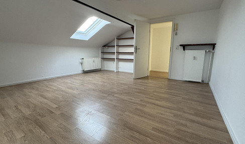 Cozy attic apartment in Herkenrath for family or shared flat