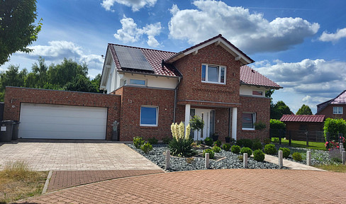 Modernes Einfamilienhaus mit Solaranlage, PV-Anlage, Sauna & Doppelgarage