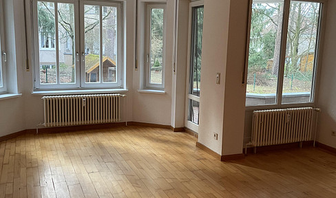 3-room maisonette apartment with parking space and garden