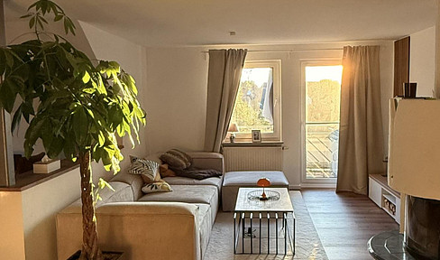 Moderne 3,5-Zimmer Maisonette Wohnung inkl. TG-Stellplatz, Kaminofen, EBK und 2 Balkone
