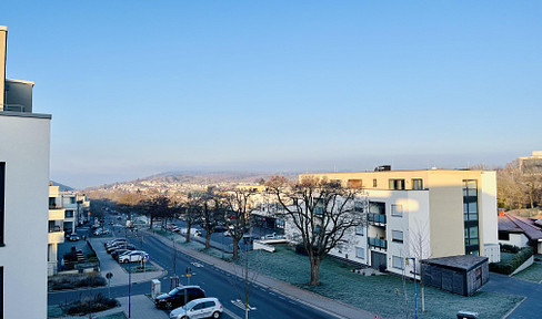 Neuwertige, lichtdurchflutete 4-Zimmerwohnung mit Fernblick in Waldbronn