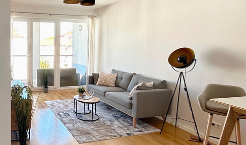 Free of commission! Modern, unlet 2-room apartment on the 5th floor with balcony and attractive view