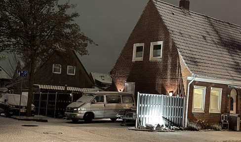 Charmante Doppelhaushälfte in Emden – komplett saniert & einzugsbereit!