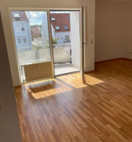 Großzügige Wohnung in Germersheim mit 1 Zimmer, Küche, Bad und Balkon