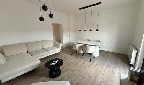 Erstbezug: Moderne 3-Zimmer-Wohnung mit Balkon, voll möbliert