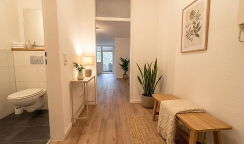 Renovated 3-room apartment with loggia, guest shower room and direct bathroom access to the parents' room