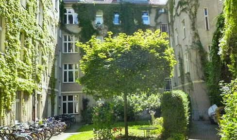 Space at last: your old building gem between Ku'damm and Grunewald