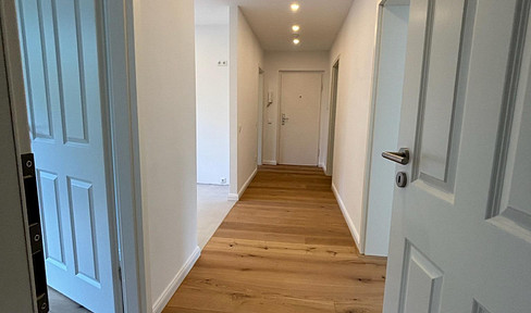 Kernsanierte Wohnung (Erstbezug) mit 3 Zimmern zu vermieten