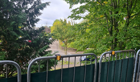 Ab Sofort Helle 2 Zimmer Wohnung mit Balkon nähe Uni/FH