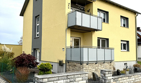 - FREE OF PROVISION- modern, completely renovated 3-room apartment - including garage