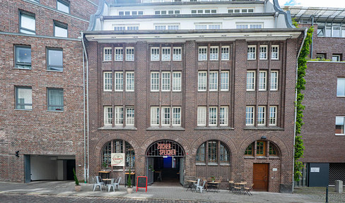 Working in a historical building — 2nd floor of the Kiel sugar warehouse.