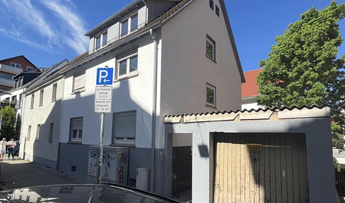 3-family house with single garage in Stuttgart-Süd !!! Top investment approx. 6 % yield !!!
