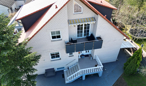 Exclusive large 7-room house with adjoining apartment