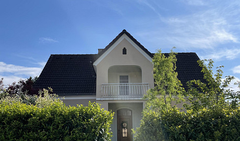 Stylish feel-good house in a quiet location for sale privately