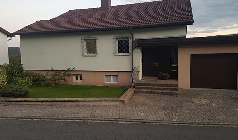 Einfamilienhaus mit Einliegerwohnung