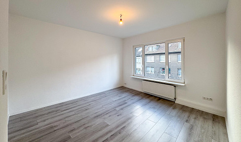 2 rooms - freshly renovated - winter garden - optional parking space - TOP location!