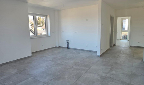 ** Neubau genießen: Komfort trifft auf ruhige Lage nahe dem Stadtkern **