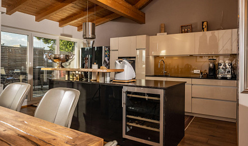 Urbaner Lifestyle / Eigene Dachetage mit Galerie & Terrasse