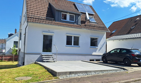 Renov. EFH in Aalen-Was. 5 rooms, 130 m², with one-room apartment, garage, large garden, quiet location. location