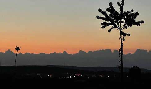 Attractive 4.5 room maisonette apartment with loggia and great views