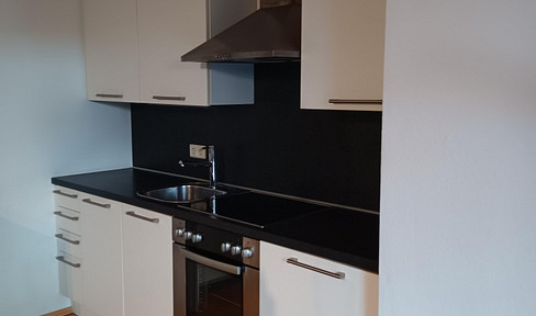 Charmante möbelierte 2-Zi Wohnung mit Terrasse