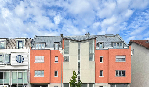 Studio apartment / commercial space on the ground floor & 3 apartments on the 2nd floor, near the main train station, with a cellar and underground parking.
