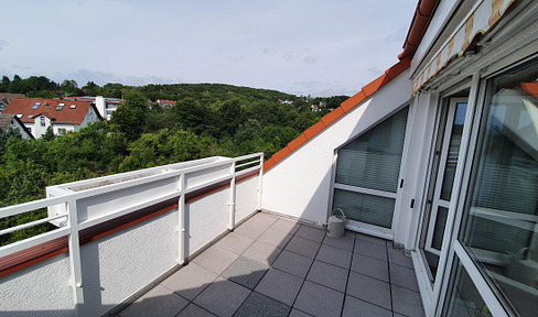 Wunderschöne 3 Zimmer Dachgeschosswohnung mit Dachterrasse