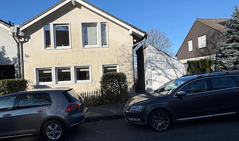 Semi-detached house in timber frame construction with granny apartment
