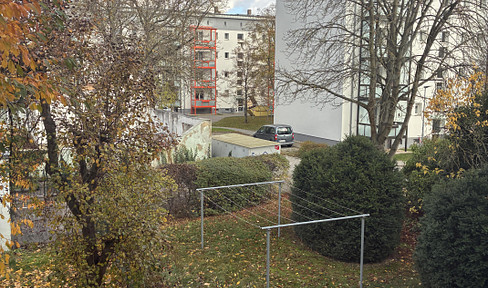 Fully renovated and close to the center