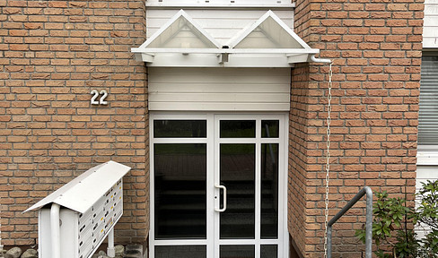 Helle Dachgeschosswohnung mit Tiefgaragenstellplatz