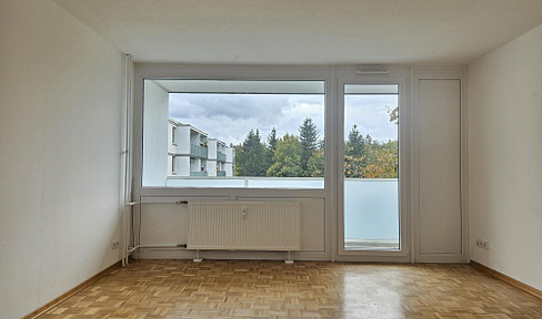 Großhadern: Schöne 3-Zimmer-Wohnung mit Balkon