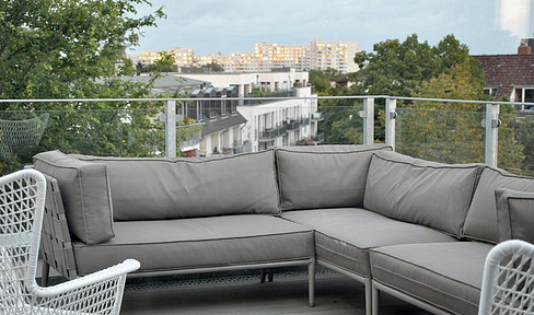 Penthouse above the rooftops of Eimsbüttel/Stellingen with 37 m² roof terrace & own garage